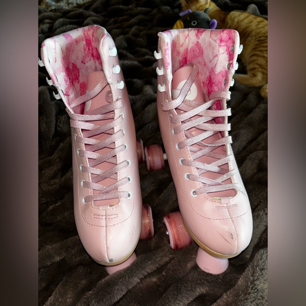 Pretty fly women’s pink roller skates